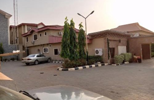 Benin City Cabina | Choice Gate Hotel - Presidential Suite