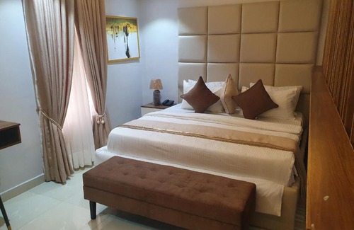 Ikeja Hotel | Choice Luxe Lagos