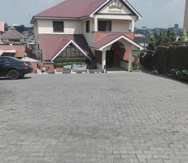 Ikeja Cabina | Choice Suites 111 - Diplomat