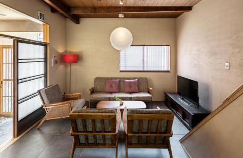 Sannenzaka Ninenzaka Casa | Choya Chawanzaka Machiya House