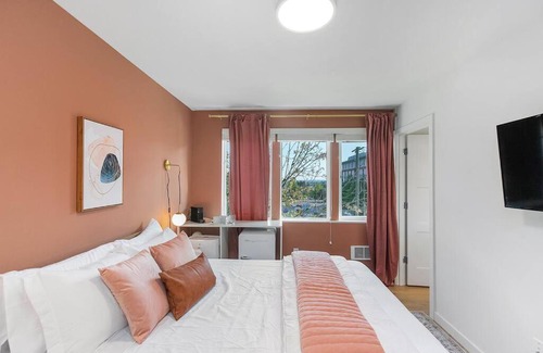 Minor Apartamento | Chris's Sweet Suite - 84 Walkscore