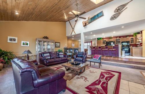 Ruidoso Casa | Christi and Dons Nuthouse