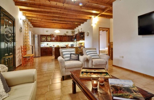 Dassia Cabaña | La casa de Christiana junto a la playa de Dassia