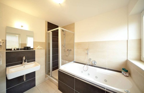 Bernkastel-Kues Hotel | Christiana's Wein & Art Hotel