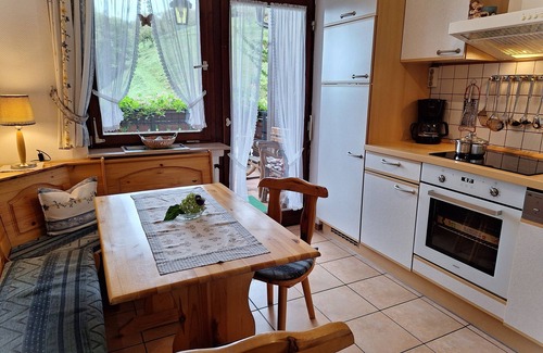 Oppenau Apartamento | Christianshof - Holiday Apartment '2' with Mountain View, Shared Garden and Wi-Fi