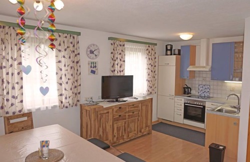 Pettneu am Arlberg Apartamento | Christina by Interhome