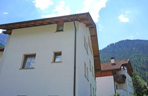 Pettneu am Arlberg Apartamento | Christina by Interhome