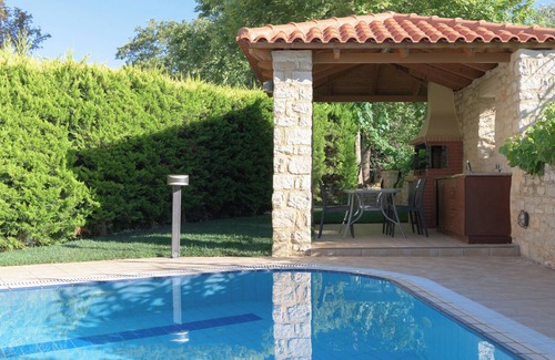Sfakaki Villa | Christina Villa II, Steps to Sandy Beach