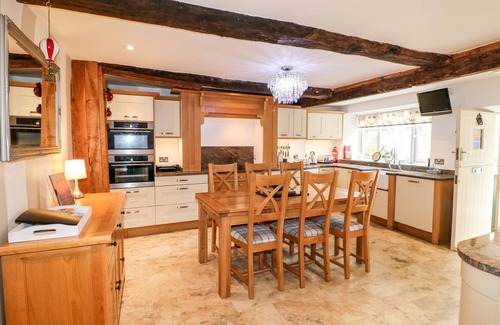 Alfreton Cabaña | CHRISTMAS COTTAGE, family friendly, with open fire in Shirland