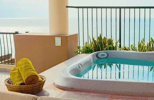 Flamingos Villa | Getaway Paradise! Two-bedroom Spacious OCEAN FRONT VILLA in Nuevo Vallarta,