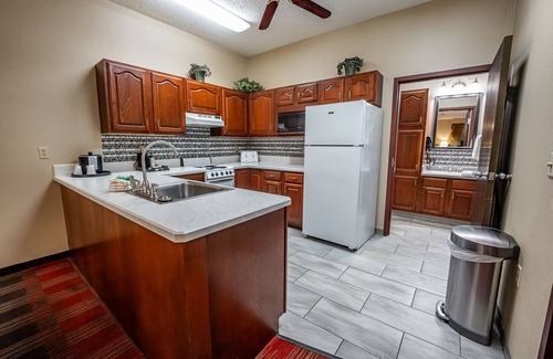 Chillicothe Hotel | Christopher Inn and Suites