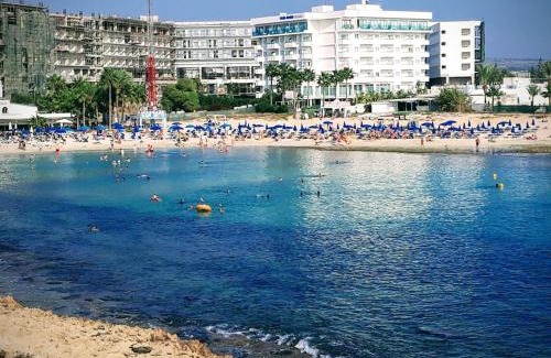 Ayia Napa Apartamento | Christopher's Sandy Beach Suites