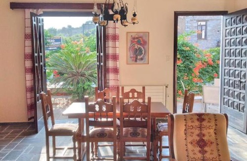 Kymi-Aliveri Casa | Chrysa's House