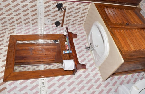 Zanzibar Town Hotel | Chukwani Executive Inn