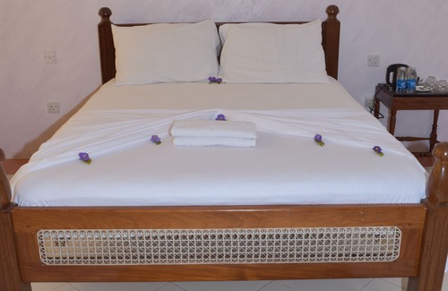 Zanzibar Town Hotel | Chukwani Executive Inn
