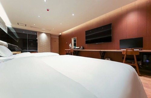 Chungju Hotel | Chungju Kamon