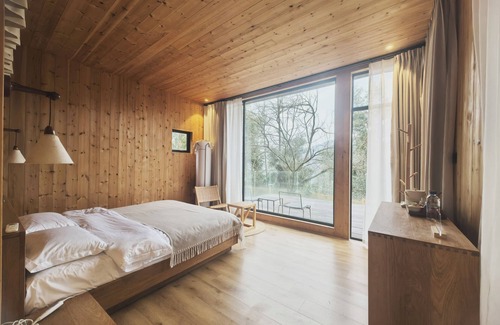 Chengdu Hotel | Chunqiu Banshan Leisure Resort