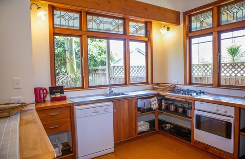 Hahei Cabaña | Church Accommodation