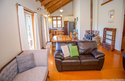 Hahei Cabaña | Church Accommodation