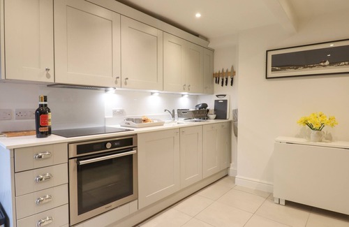 Chagford Cabaña | CHURCH COTTAGE, family friendly, with a garden in Chagford