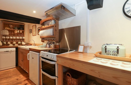 Winsham Cabaña | Church Farmhouse