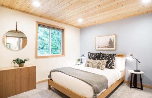 Glacier Casa | Church Mountain View Chalet