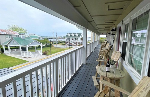 Swansboro Condominio | Church Street #3 - Cozy 1-bedroom condo in wonderful Swansboro with WiFi, AC