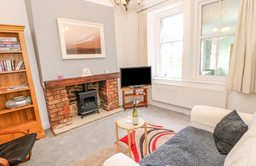 North Bitchburn Cabaña | CHURCH VIEW COTTAGE, pet friendly, with a garden in Cockfield