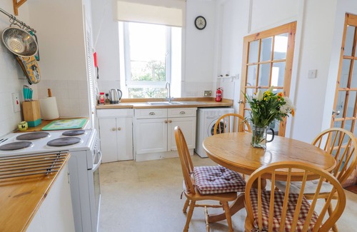 Kingussie Cabaña | VISTA DE LA IGLESIA, admite mascotas, con chimenea en Kingussie, Ref 985003