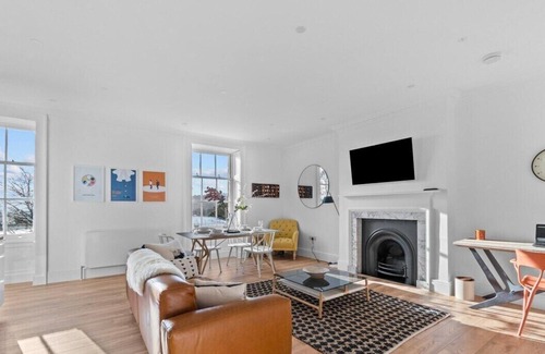 Devonport Apartamento | Churchill's Residence By Pureserviced