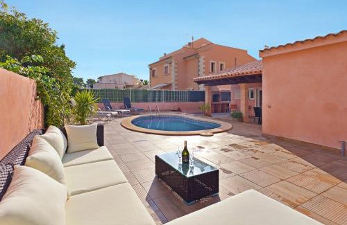 Badia Gran Villa | Churruca