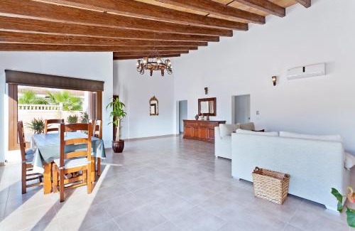 Badia Gran Villa | Churruca