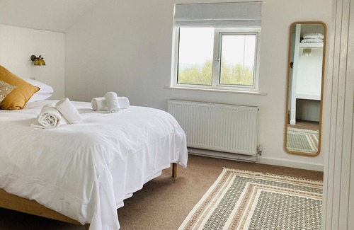 Trenance Casa | CHY DEWETHA, pet friendly, character holiday cottage in Mawgan Porth