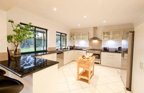 Yallingup Casa | Chynoweth - Scenic Views and Secluded Luxury