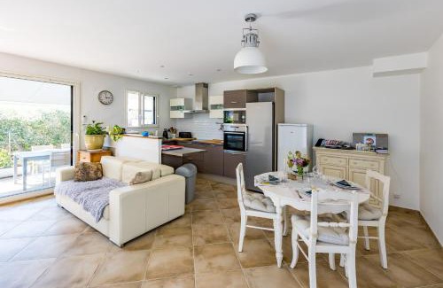 Cers Casa | Cibelle - Charmante maison avec terrasse