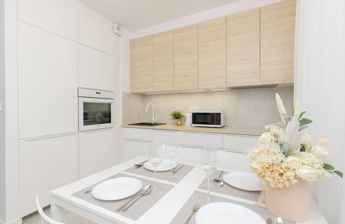 Piaseczno Apartamento | Cichej Łąki 8 | Apartment with Balcony | Parking
