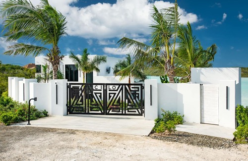 Bouvet Island Villa | Cielo - Private Beachfront Villa