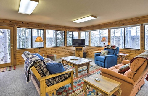 Cimarron Cabina | Cimarron Cabin: Wraparound Deck & Mountain Views!