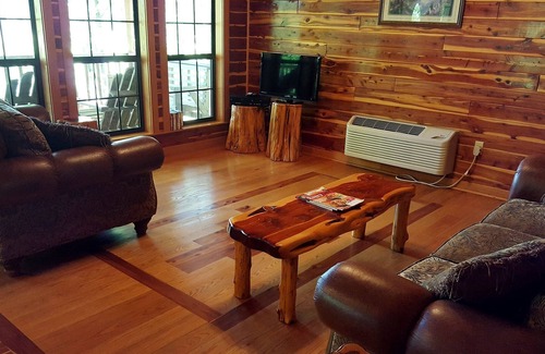 Pickens Cabina | Cimarron Secluded Cabin With Fire Pit and Free Firewood by Redawning