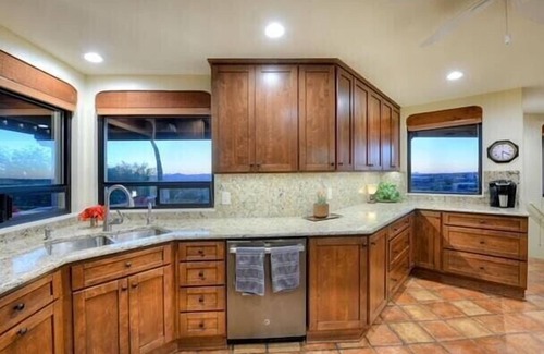Cimarron Foothills Estates Casa | Cimarron: Spectacular city and mountain views, pool, hot tub, and more!
