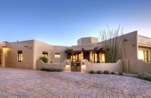 Cimarron Foothills Estates Casa | Cimarron: Spectacular city and mountain views, pool, hot tub, and more!