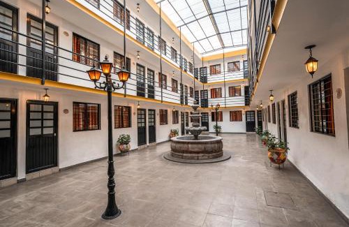 La Cruz Hotel | Cinco de Mayo Hotel