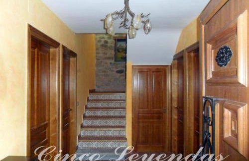Acebedo Casa | Cinco Leyendas