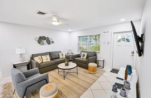 North Palm Beach Casa | Cinderella's Beach Cottage