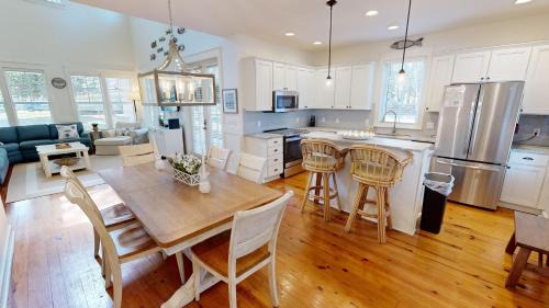 Laurel Grove Casa | Cindie's Song