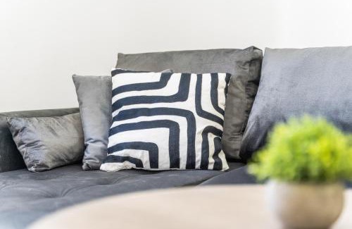 Roath Apartamento | Cinema Studio Room with Spa Facilities For Couples