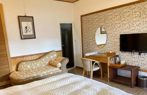 Ren'ai Cama Y Desayuno | CingJing Dragon Manor Resort