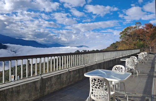 Ren'ai Cama Y Desayuno | CingJing Dragon Manor Resort