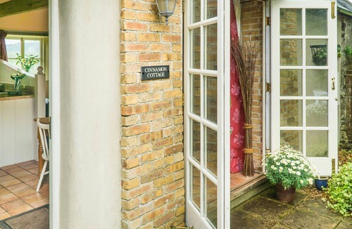 Dre-fach Felindre Cabaña | Cinnamon Cottage, Newcastle Emlyn