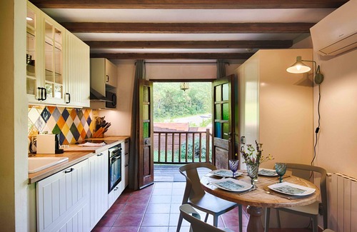 Sales de Llierca Apartamento | Apartamento Cirerer (2-4 pax)